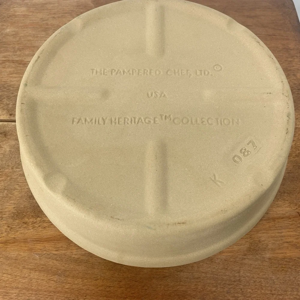 VTG 90s Pampered Chef Family Heritage 8